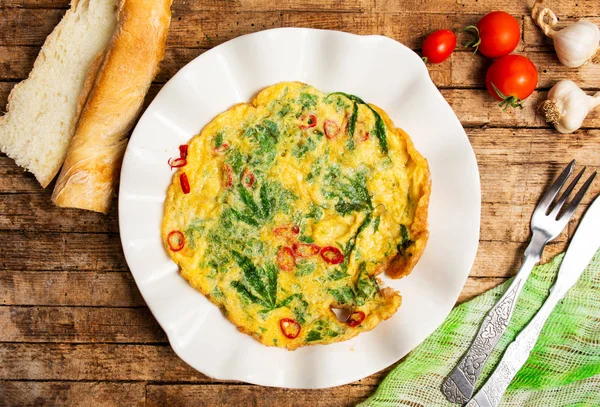 Tortilla Huevo Con Hojas Marihuana Plato Vista Superior —  Fotos de Stock