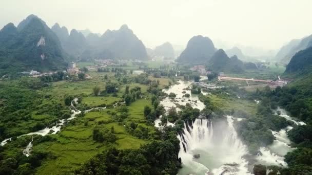 Ban Gioc Detian Vattenfall Gränsen Mellan Kina Och Vietnam Flygfoto — Stockvideo