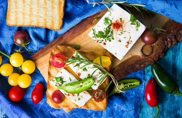 Сыр Сэндвич Овощные Ингредиенты Разделочной Доске — стоковое фото