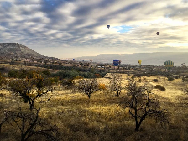 Cappadocië Landschap Met Hete Lucht Ballonnen Bij Zonsopgang Turkije Reizen — Stockfoto