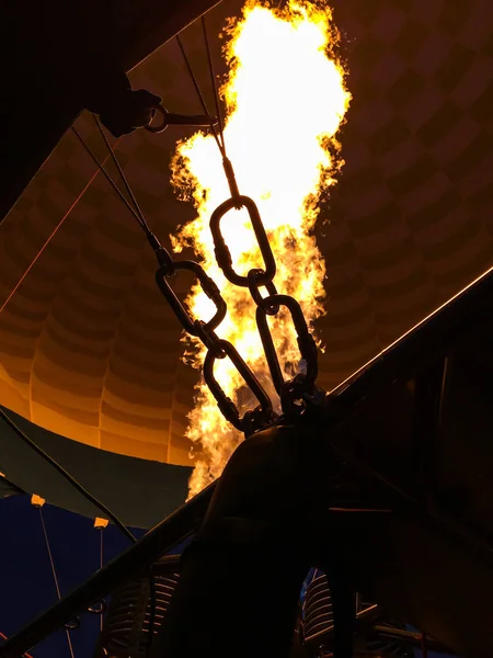 Feuer Heißluftballon Aus Nächster Nähe Inhalieren — Stockfoto