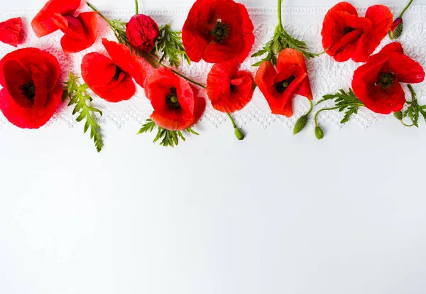 Papavero Disposizione Dei Fiori Sfondo Bianco Vista Dall Alto — Foto Stock