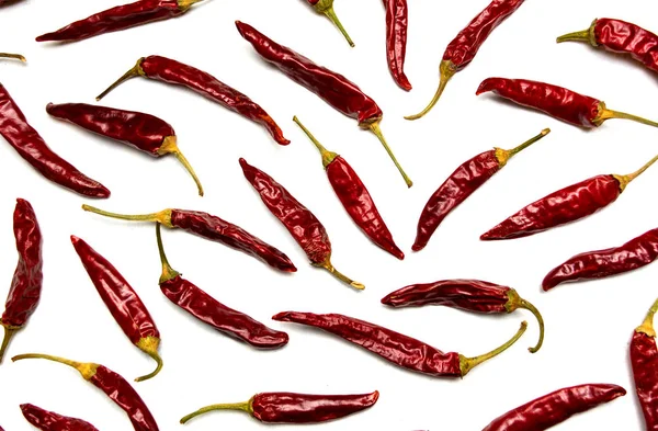Getrocknete Rote Paprika Auf Weißem Hintergrund Flach Gelegt — Stockfoto