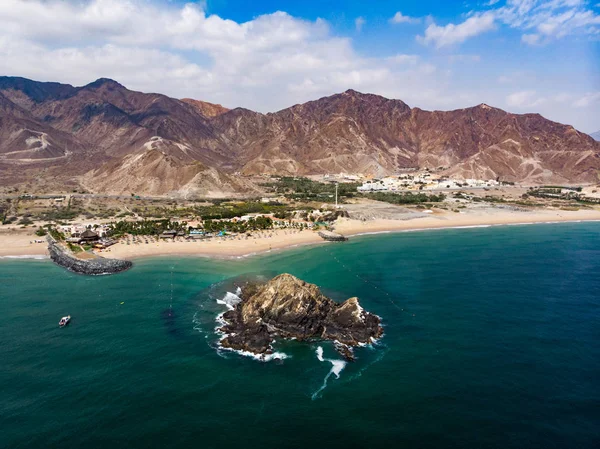 Fujairah piaszczystej plaży w Zjednoczone Emiraty Arabskie — Zdjęcie stockowe