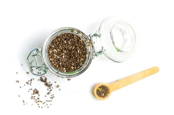 Grãos de semente de chia isolados sobre branco — Fotografia de Stock