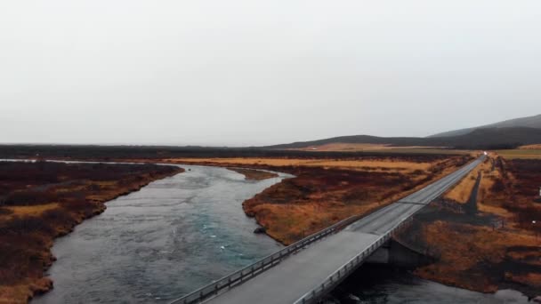 Γραφικός δρόμος στην Ισλανδία άποψη εναέρια πλάνα — Αρχείο Βίντεο