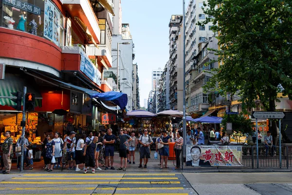 Hong Kong-8 sierpnia 2018: Hong Kong City Mong Kok rynku miasta — Zdjęcie stockowe