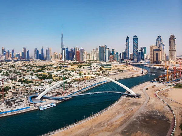 Vista aérea de Dubai desde el canal de agua —  Fotos de Stock