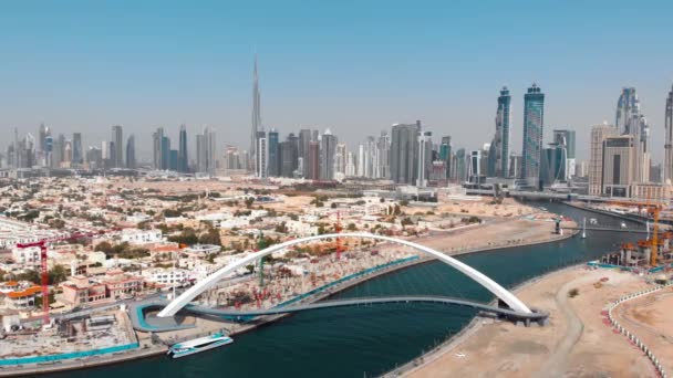 Εναέρια Θέα Του Ντουμπάι Από Κανάλι Νερού Στα Ηαε — Αρχείο Βίντεο