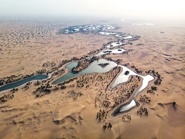 Al Qudra lagos en Dubai desierto vista aérea — Foto de Stock