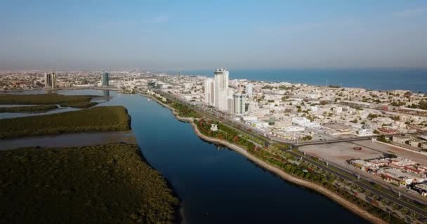 Ras Khaimah Corniche Com Manguezais Vista Aérea Nascer Sol — Vídeo de Stock