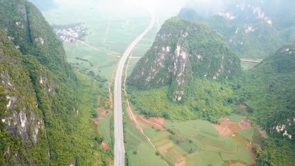 Autopista Panorámica Través Provincia Guangxi China Una Niebla Vista Aérea — Vídeos de Stock