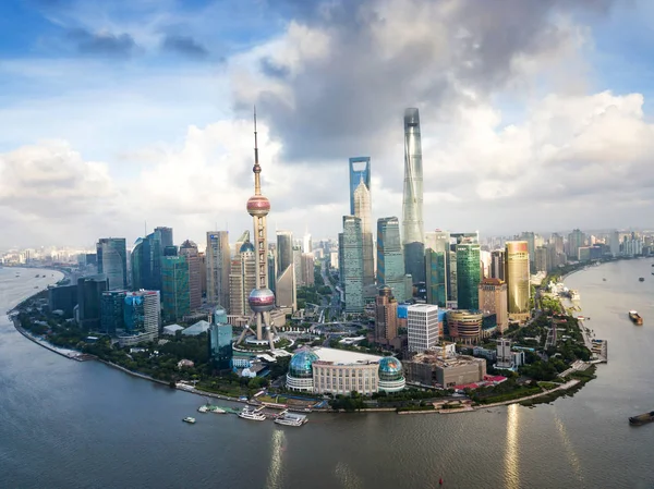 中国の上海近代超高層ビルの航空写真 — ストック写真