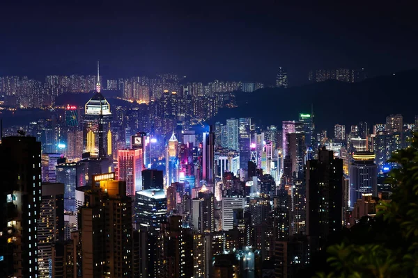 Hong Kong-8 sierpnia 2018: Hong Kong Night Skyline nowoczesny widok gród z Victoria — Zdjęcie stockowe