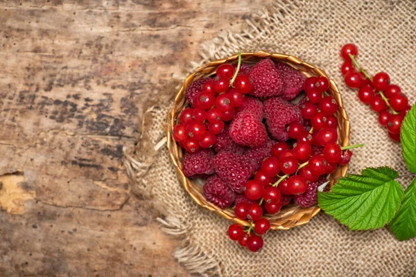 Frambuesa Fresca Frutos Rojos Grosella Bowl Vista Superior — Foto de Stock