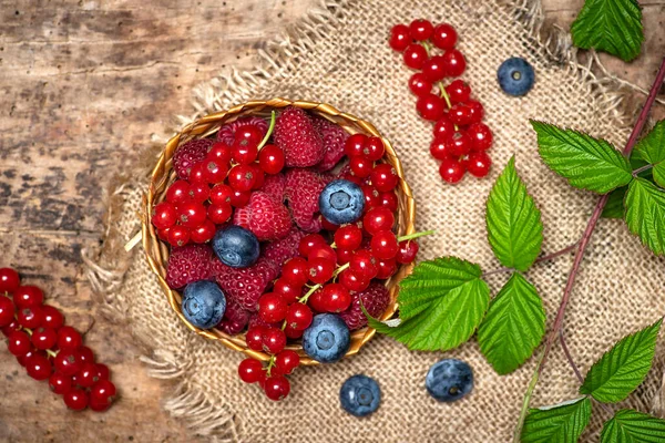 Frambuesa Fresca Arándano Grosella Frutos Rojos Bayas Bowl Vista Superior — Foto de Stock