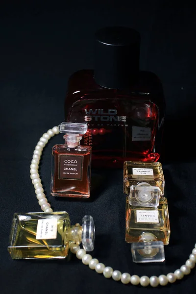 Female perfume group Stock Photos, Royalty Free Female perfume