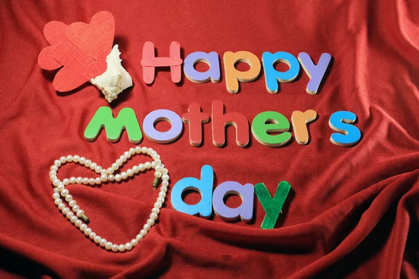 Szczęśliwego Dnia Matki Napisany Czerwonym Tle Tekstury Tkaniny Szczęśliwego Dnia — Zdjęcie stockowe