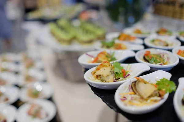 Catering Essen Dessert Und Süßes Mini Canapes Snacks Und Vorspeisen — Stockfoto