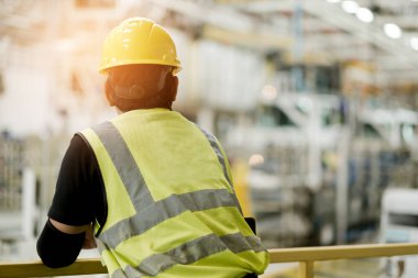 İşçi işine bakar, bir mühendis düşünür ki...