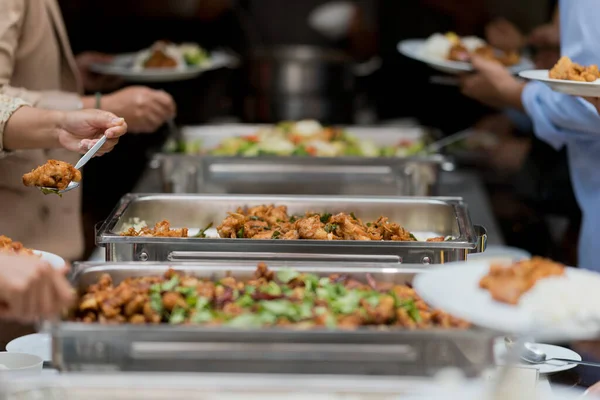 Recoger Comida Catering Hora Cenar —  Fotos de Stock