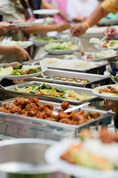 自助餐 餐厅餐会 小型罐头食品 零食和开胃菜 — 图库照片