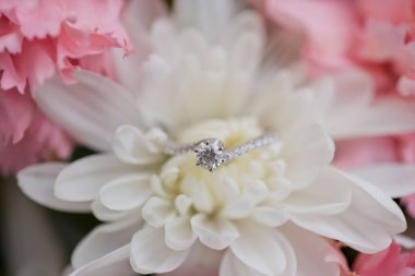 Alyans, Thai düğünü, mücevher, evlilik, nişan