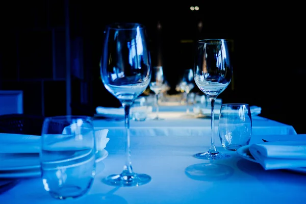 Copos Vazios Vinho Restaurante Água Vidro Vidro Campanha — Fotografia de Stock
