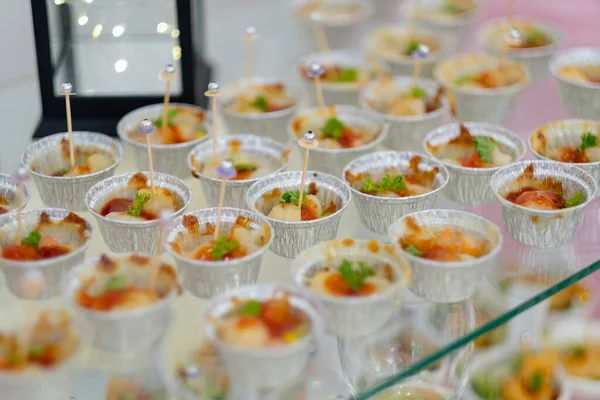 Glaskugeln Gebäck Hochzeitskost Mini Canapes Essen Leckeres Dessert Schön Dekorieren — Stockfoto