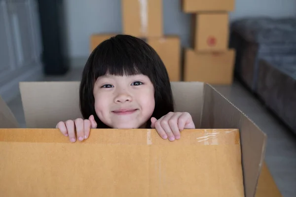 child in the delivery box, hidden kid