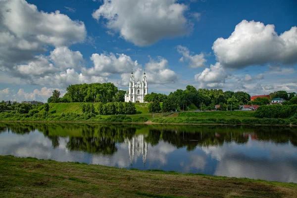 Vista Desde Río Zapadnaya Dvina Hasta Catedral Santa Sofía Polotsk — Foto de Stock