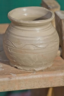 Vintage toprak kap yapma portre