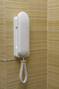 Duvarda elektronik İnterkom, yakın çekim