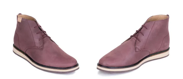 一双经典的棕色蕾丝秋季男子皮革脚踝鞋鞋。两个孤立的. — 图库照片