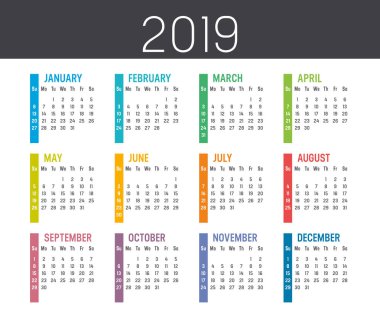 Beyaz bir arka plan üzerinde izole renkli yıl 2019 takvim