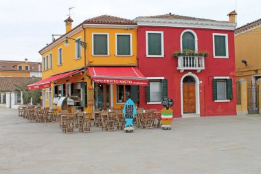 Balık restaurant Venedik, İtalya, Europe yakınındaki Burano adası manzarası. 02/20/2018 yıl.