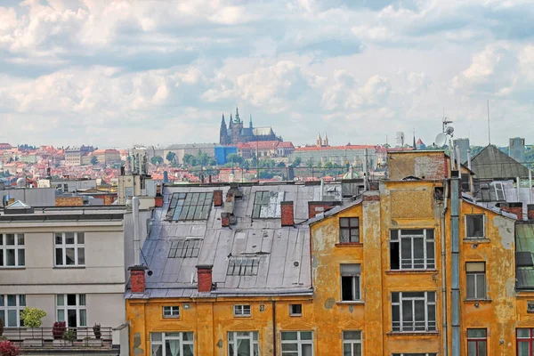 Gamla Tak Prag Med Utsikt Över Vitus Katedral Cyech Republiken — Stockfoto