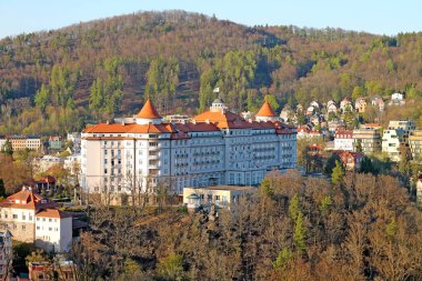 Otel Imperial 'daki Karlovy Vary' nin hava manzarası. Çek Cumhuriyeti.