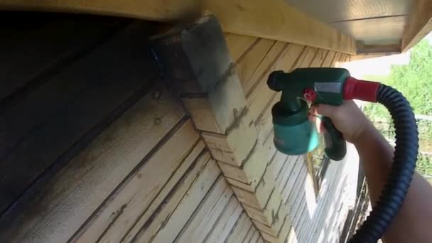 Pintura Casa Madera Barra Por Aerosol Pintura Negra Altura Tiempo — Vídeo de stock