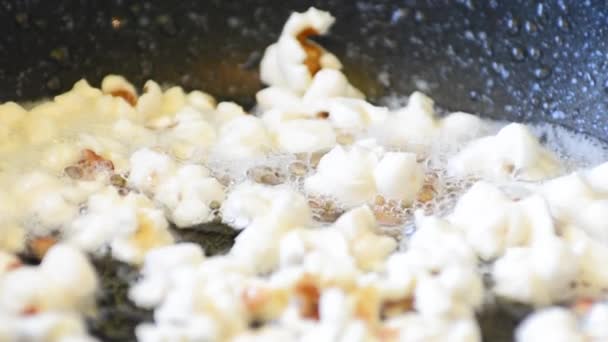 Popcorn Sıcak Kaynatma Bitkisel Yağ Haşlanmış Patlar Kızarmış Mısır Kokulu — Stok video