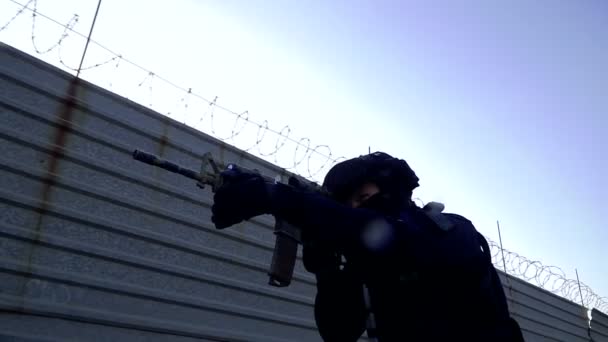特种部队 手持武器的军队 — 图库视频影像