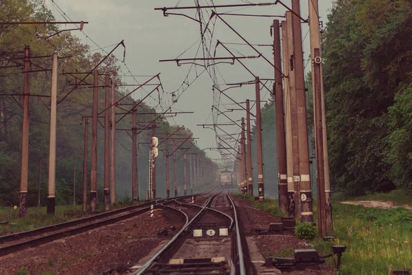 Spoorweg Spoorweg Tegen Achtergrond Van Treinen — Stockfoto