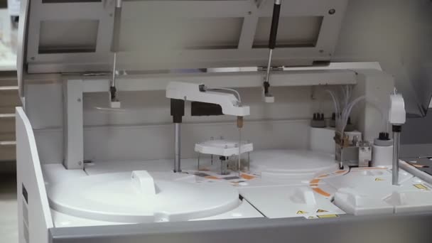 Hôpital Laboratoire Analyse Robotique — Video