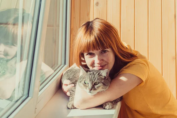 Cat Girl Hugging Cat — Stock Photo, Image