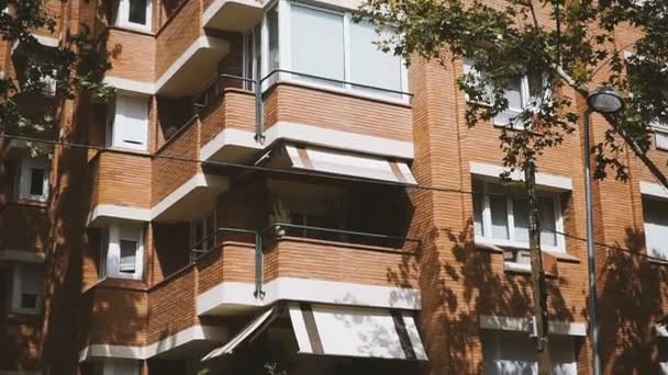 巴塞罗那市的住宅建筑 — 图库视频影像