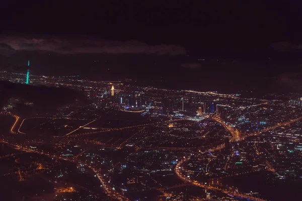 Night Dubai, view from the plane. — Stock Photo, Image