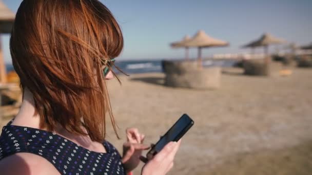 Teléfono Móvil Chica Hablando Teléfono Celular — Vídeos de Stock