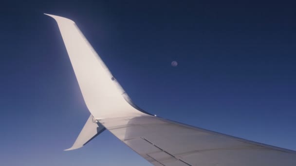 Ala Avião Janela Avião Você Pode Ver Asa Aeronave Lua — Vídeo de Stock