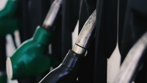 Töltőállomás Autó Üzemanyag Benzinkútnál — Stock videók