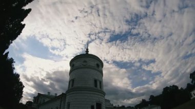 Yolculuk. Saray ve park topluluğu. Kachanovka mı? Ukrayna. Timelapse